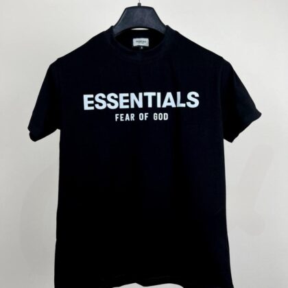 ESSENTIALS BLACK